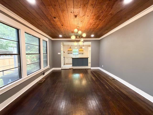 Building Photo - 405 E Denton St