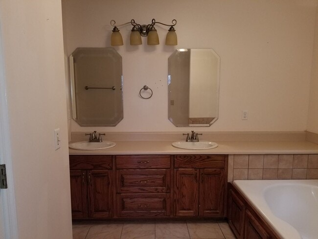 Building Photo - Ashley Lane, Enterprise, AL (Level Plains area)