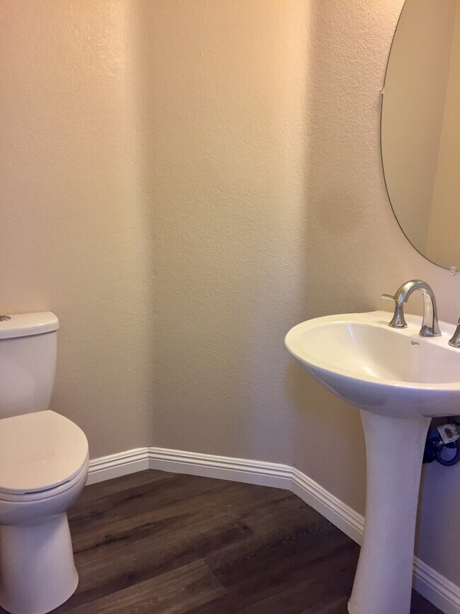 downstairs bathroom - 504 Robins Pl