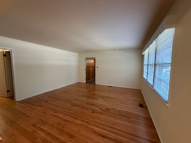 Building Photo - 1312 Ridge Rd