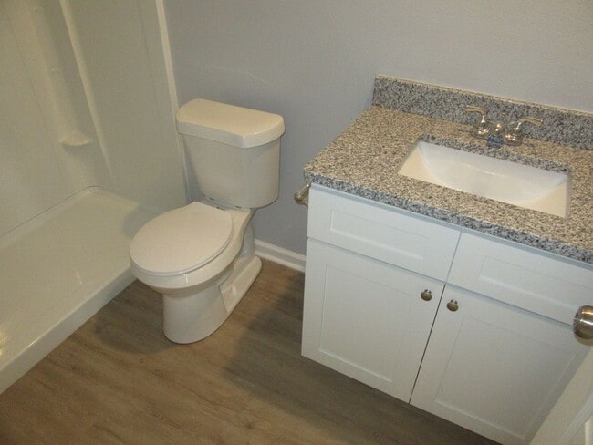 Building Photo - 1132 Mulberry Ave