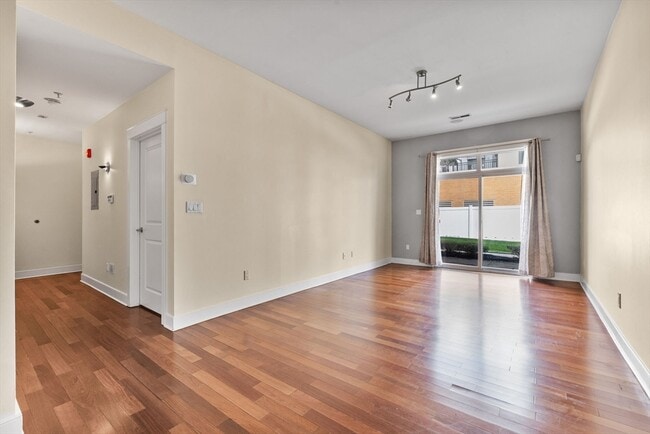 Building Photo - 29 Wheeler St