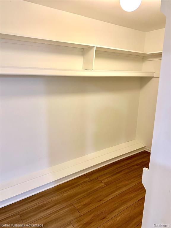 Building Photo - 31404 Hunters Cir Dr