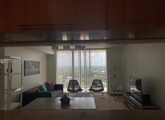 Building Photo - 610 W Las Olas Blvd