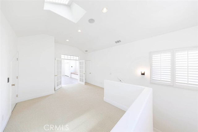 Building Photo - 12 San Remo