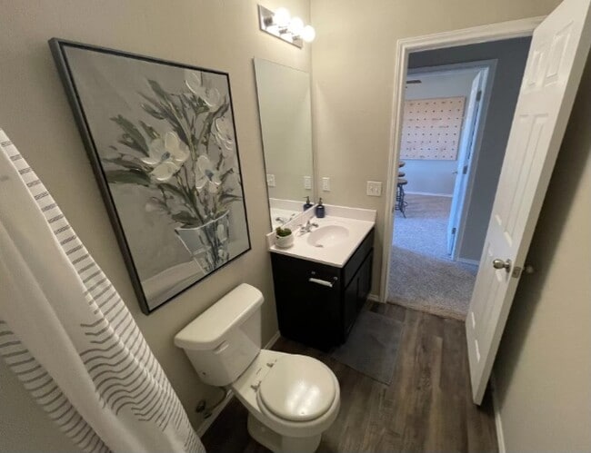 Building Photo - 10620 Pine Wy