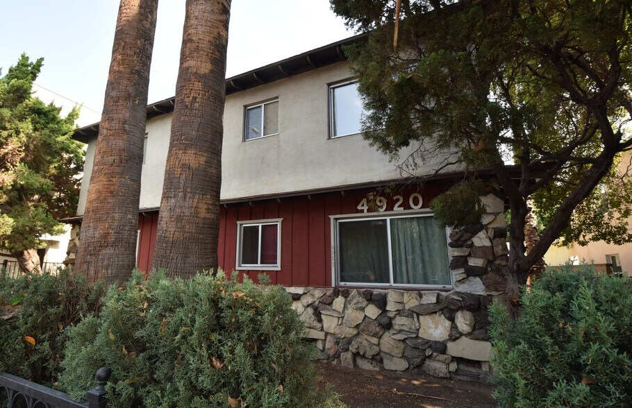 Primary Photo - 4920 Laurel Canyon Blvd