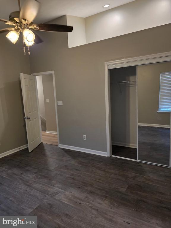 Building Photo - 1965 Abbotsbury Way