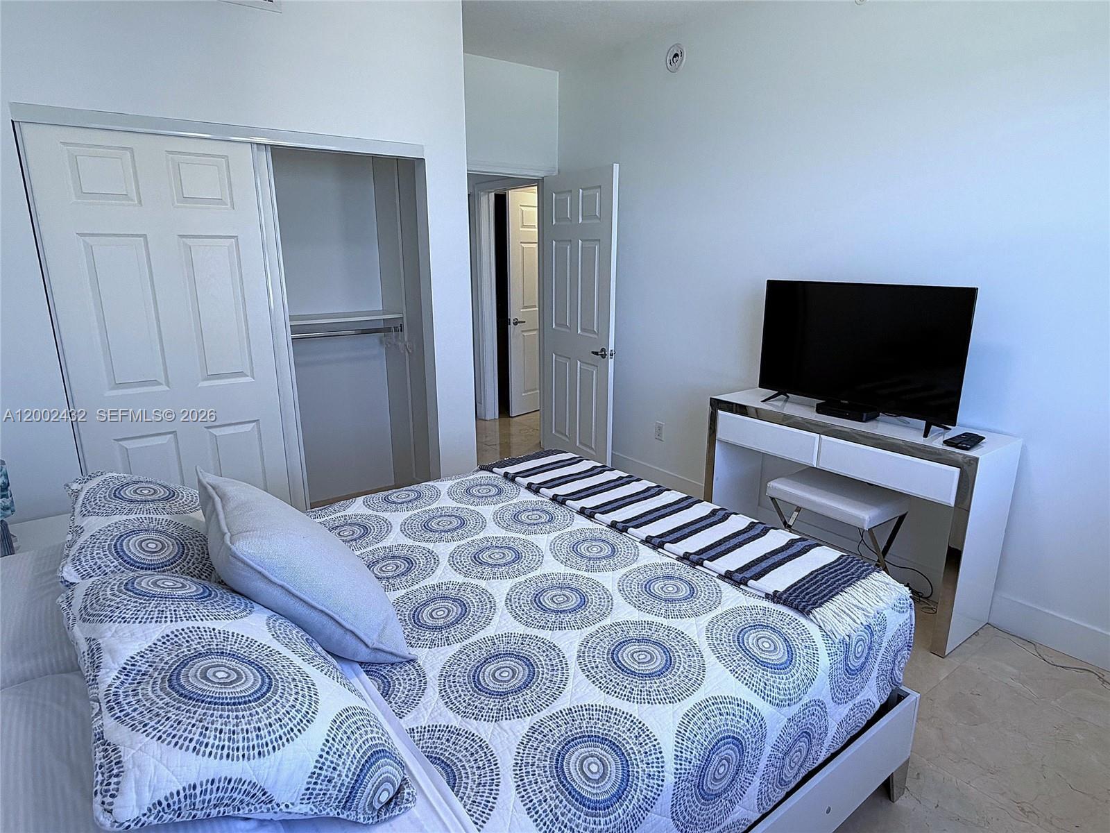 Building Photo - 2080 S Ocean Dr