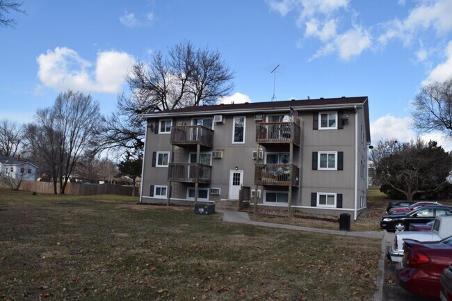 Building Photo - Williamson Residence