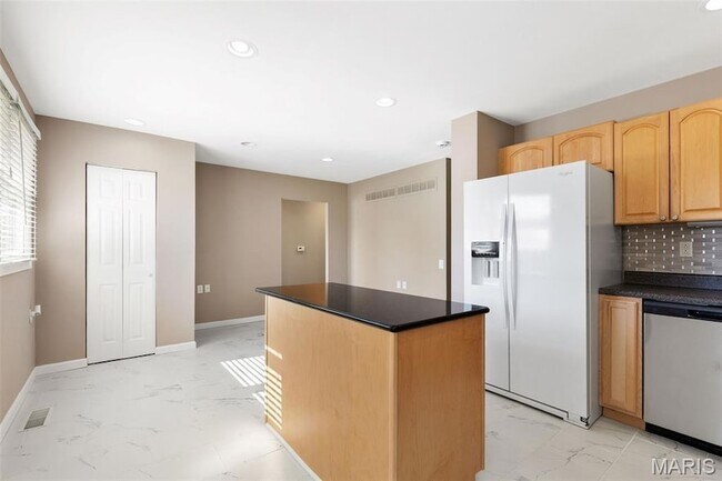 Building Photo - 3205 Fleet Ln