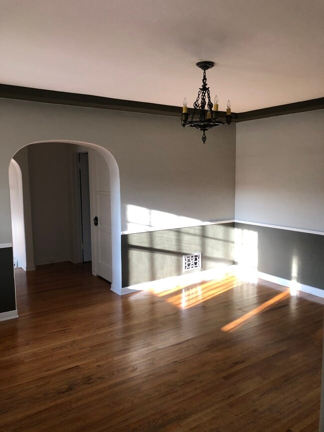 Building Photo - 1069 S Crescent Heights Blvd