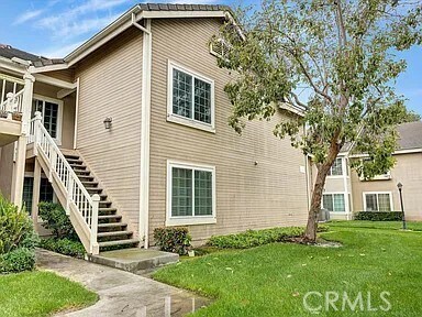 Building Photo - 3867 Thorncroft Ln
