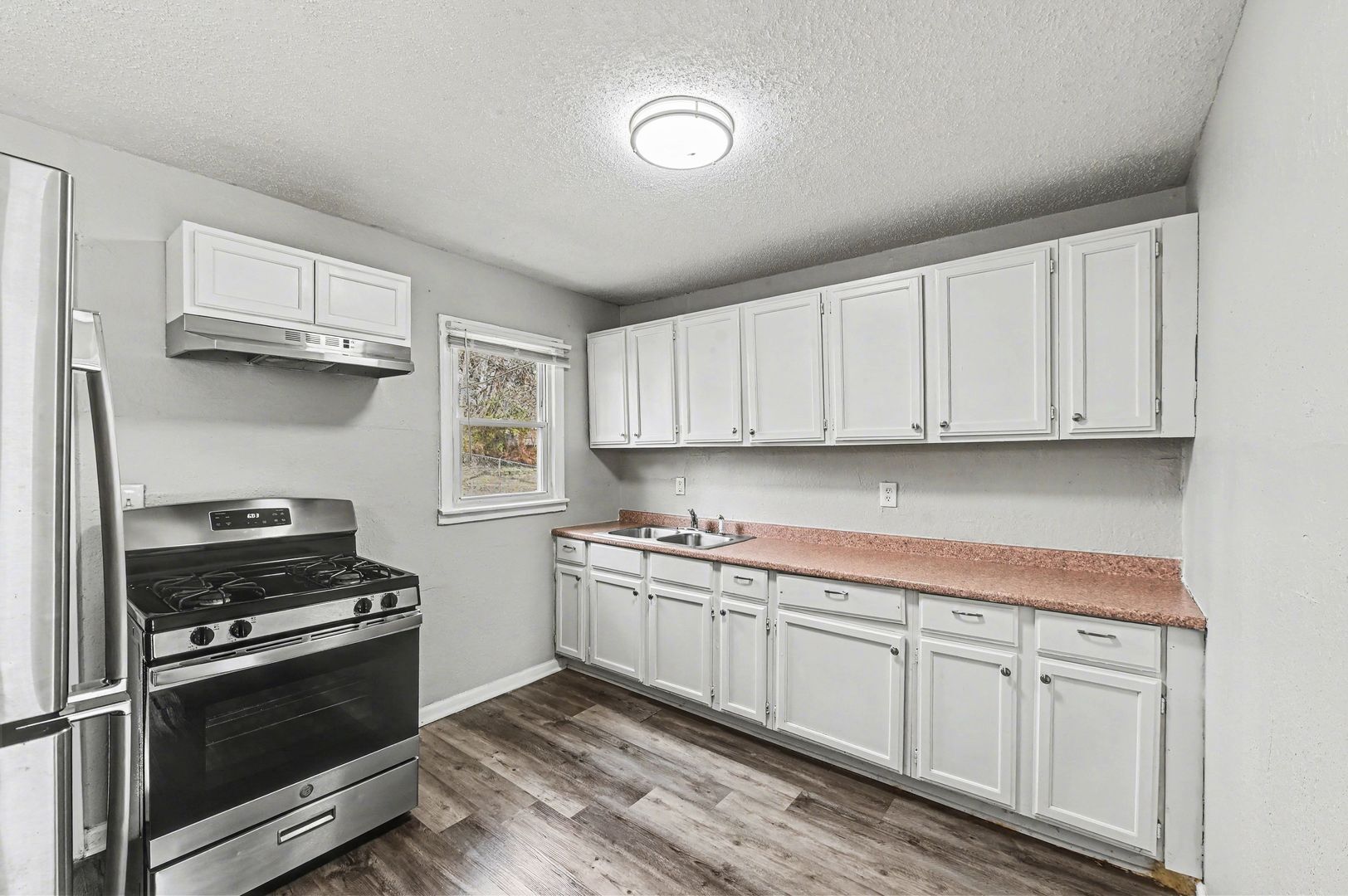 Building Photo - 7036 Bellefontaine Ave