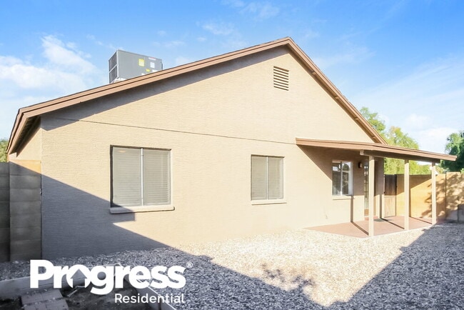 Building Photo - 5089 W Saragosa St