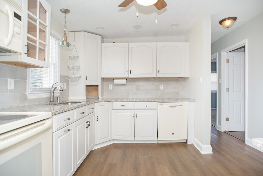 Building Photo - 1429 Virginia Ave