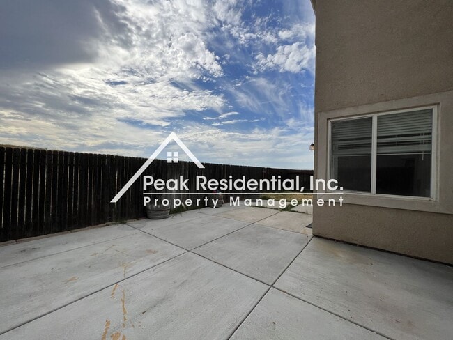 Building Photo - 5772 Amnest Way