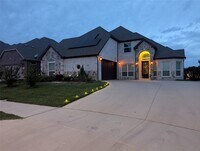 Building Photo - 9832 El Colina Dr