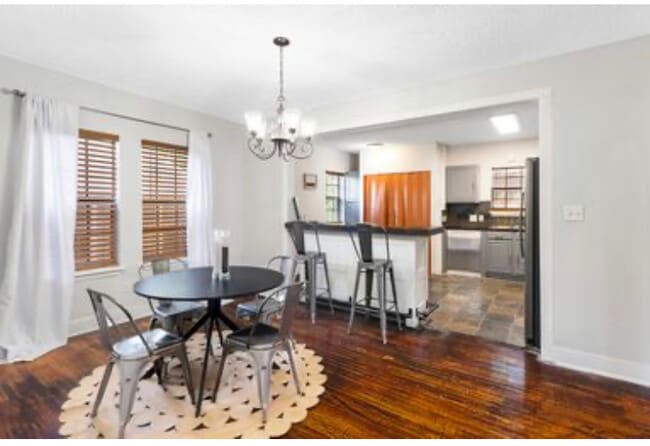 Building Photo - 2718 Cleburne St