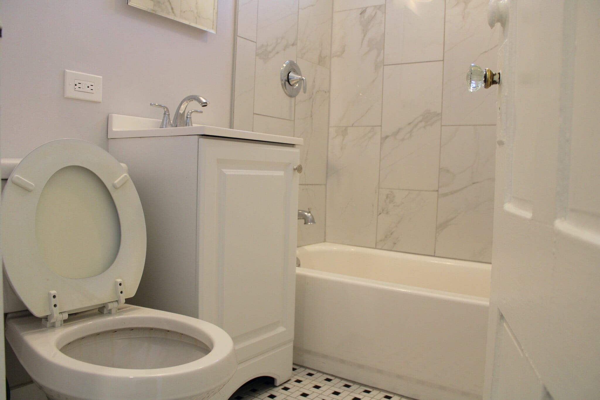 Building Photo - 11 Concord St