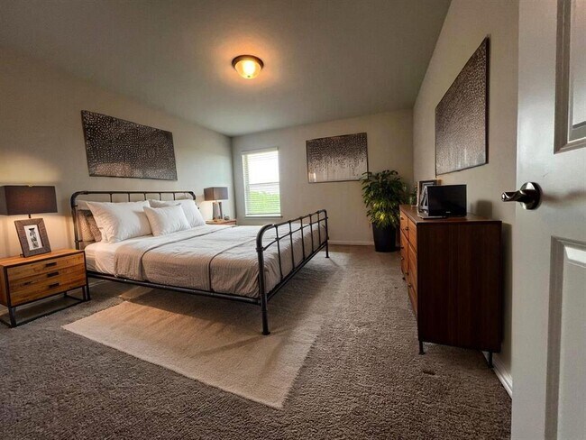 Building Photo - 2018 Matlock Cir