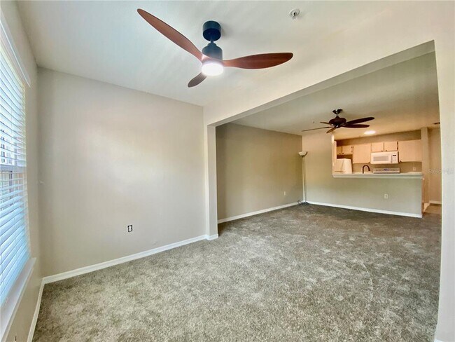 Building Photo - 5459 Vineland Rd