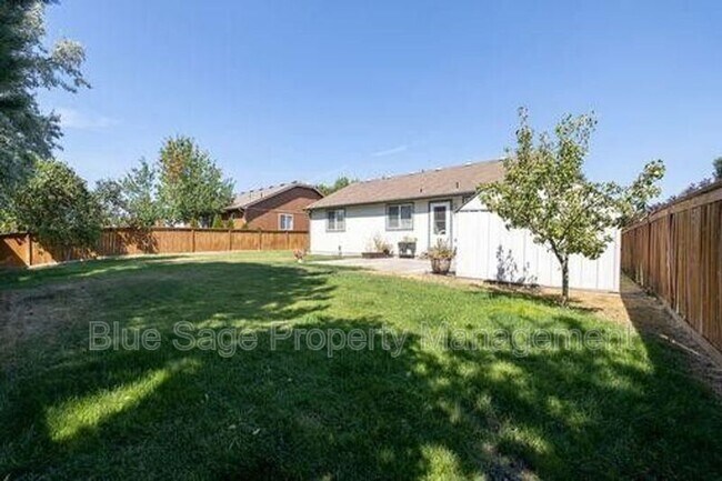 Building Photo - 1712 W Durham Dr