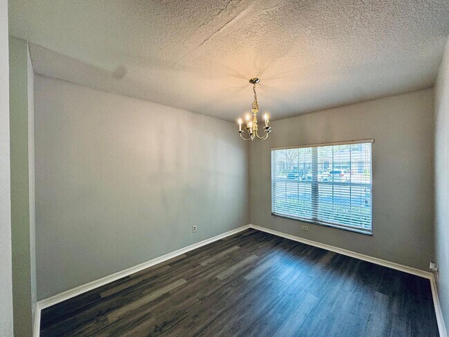 Building Photo - Spacious 2-Bedroom Townhome in Gated Fishh...