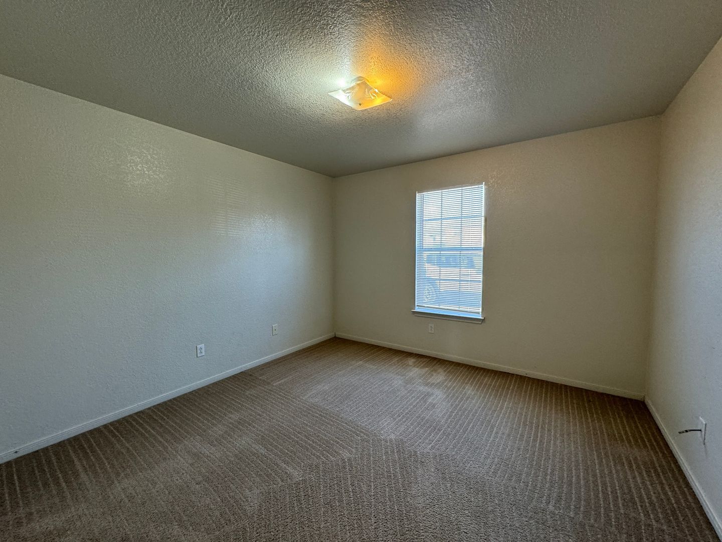 Building Photo - 3301 Barcelona Dr