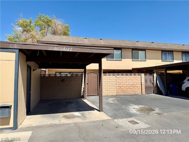 Building Photo - 6122 Meadow View Ln