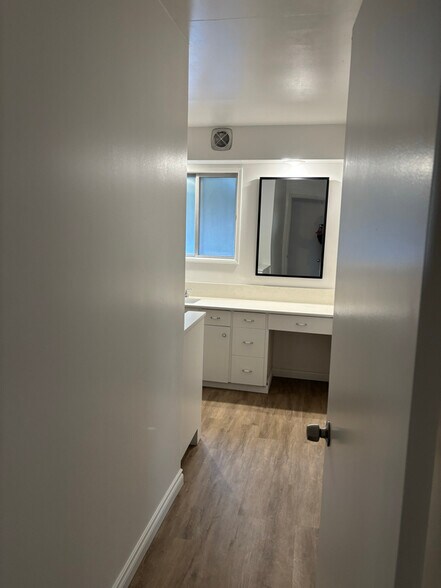 Building Photo - 2145 Webb St