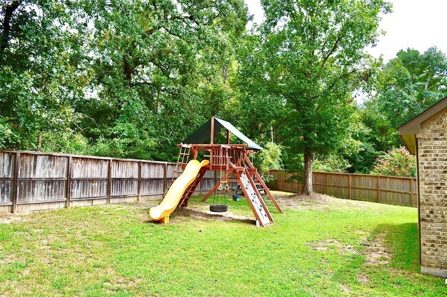 Building Photo - 119 Red Eagle Ct