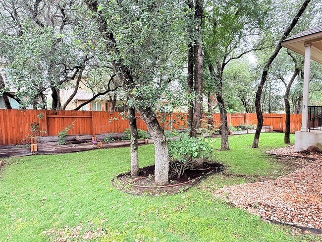 Building Photo - 404 Dry Gulch Bend