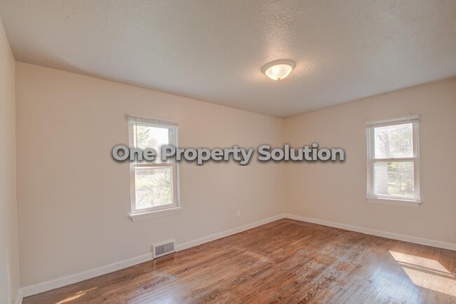 Building Photo - 532 Ralston St