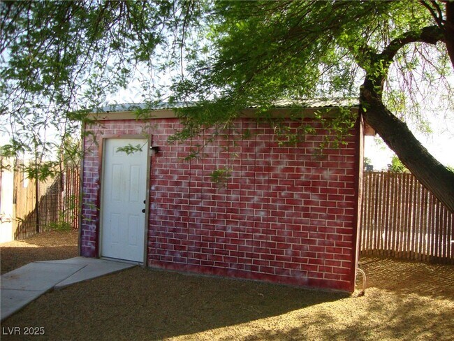 Building Photo - 3009 N Crawford St