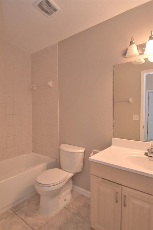 Building Photo - 4406 Mango Terrace