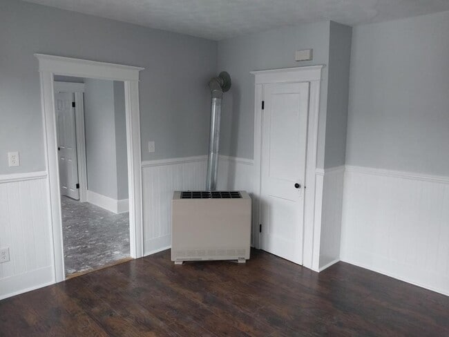 Building Photo - 48 Covell St