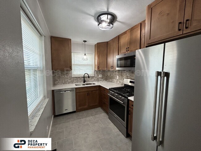 Building Photo - 10939 Brookings Dr