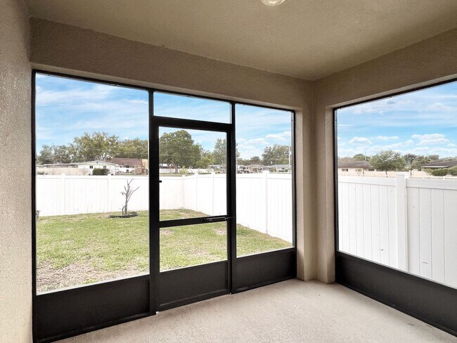 Building Photo - Four-Bedroom Home Near Lake Hartridge