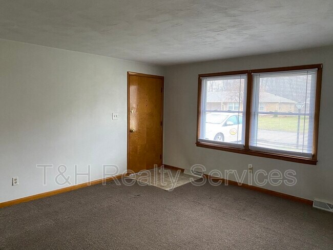 Building Photo - 4106 Mellen Dr