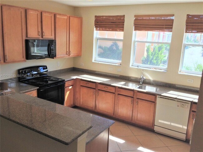 Building Photo - 690 Amador Ln