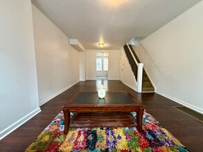 Building Photo - 1719 S 6th St