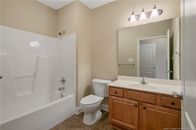 Building Photo - 1611 Bluffside Dr