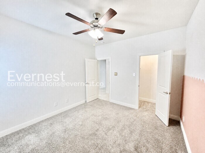 Building Photo - 10233 Marathon Ct