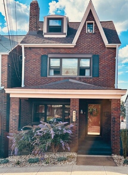 Primary Photo - 4215 Bruce St