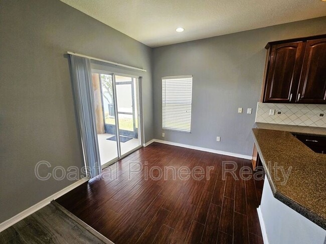 Building Photo - 1824 Mira Lago Cir