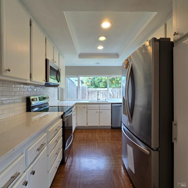 Building Photo - 464 Hartwick Ln