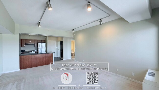 Building Photo - Bright 1 bedroom condo with spectacular views on the 25th floor!