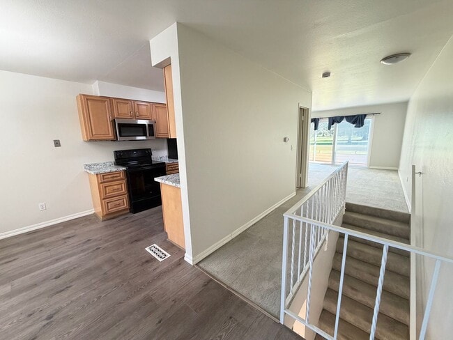 Building Photo - Convenient 2 Bedroom Condo in Bennett Valley