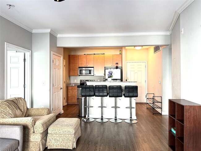 Building Photo - 2502 Leon St